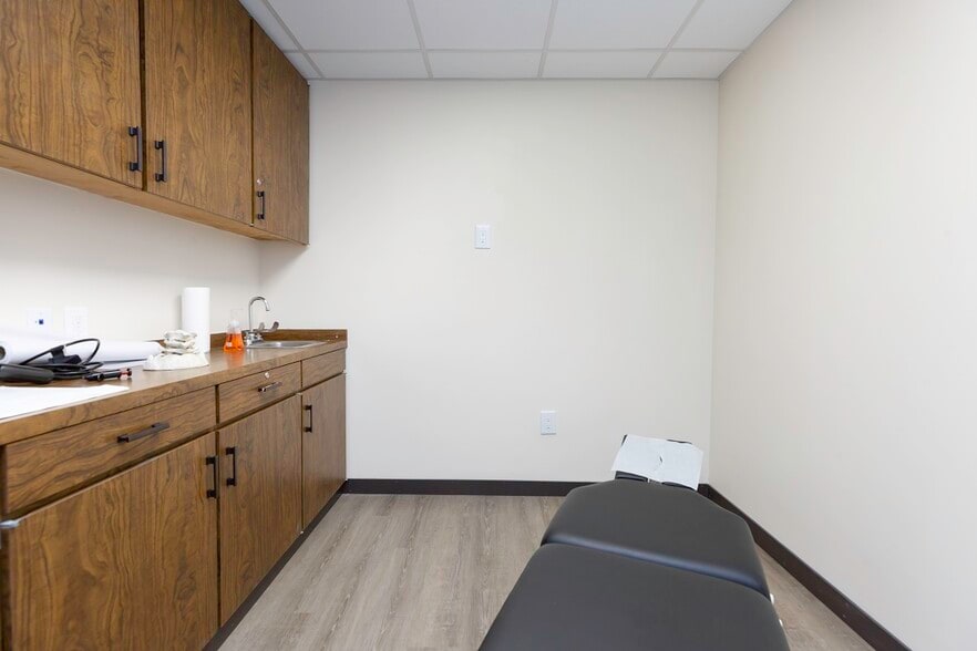 More Photos Of 69 Pondfield Rd, Bronxville Office For Sale