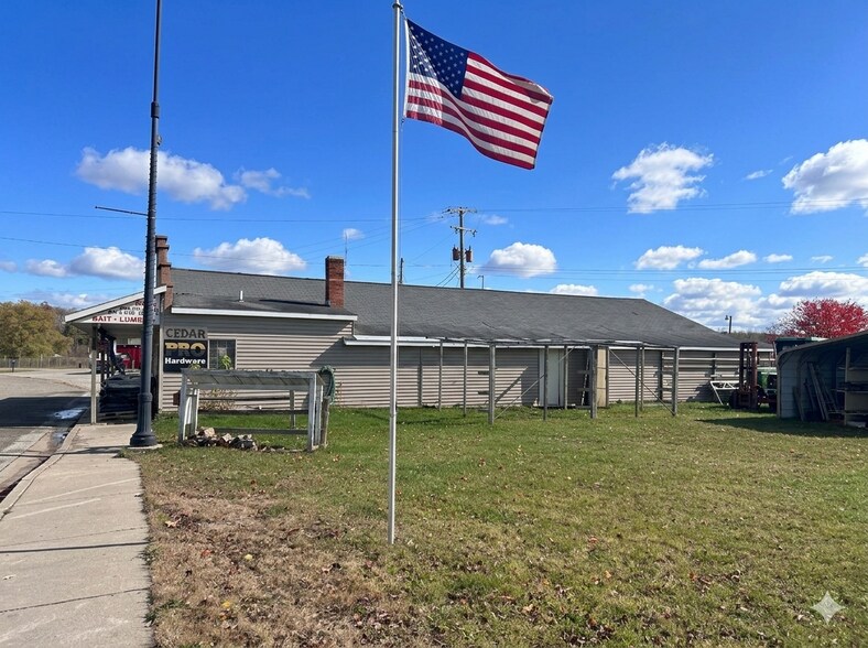 More Photos Of 8925 S Kasson St, Cedar General Retail For Sale