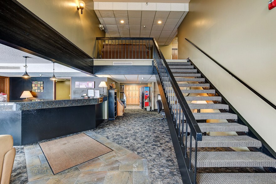 More Photos Of 1842 Madison Ave, Council Bluffs Hotel For Sale