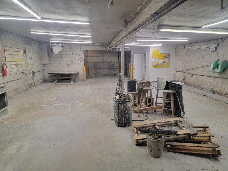 More Photos Of 6039 S Howell Ave, Milwaukee Light Manufacturing For Lease