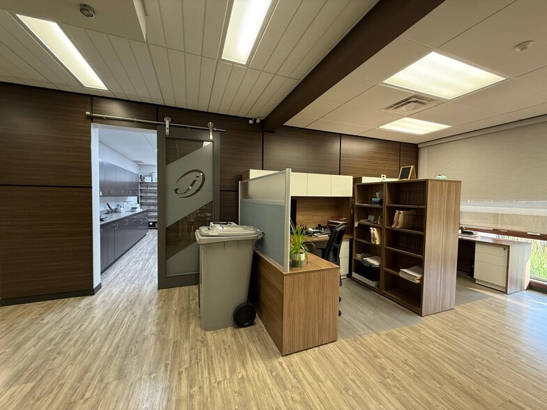 More Photos Of 518 Laura Av, Red Deer County Office For Sale