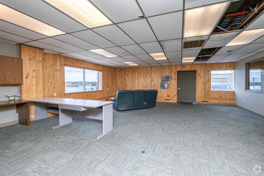 1515 Ellis St, Waukesha, WI 53186 Industrial For Lease