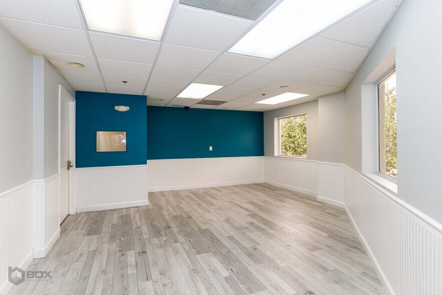 More Photos Of 2405-2425 N University Dr, Coral Springs Loft Creative Space For Lease