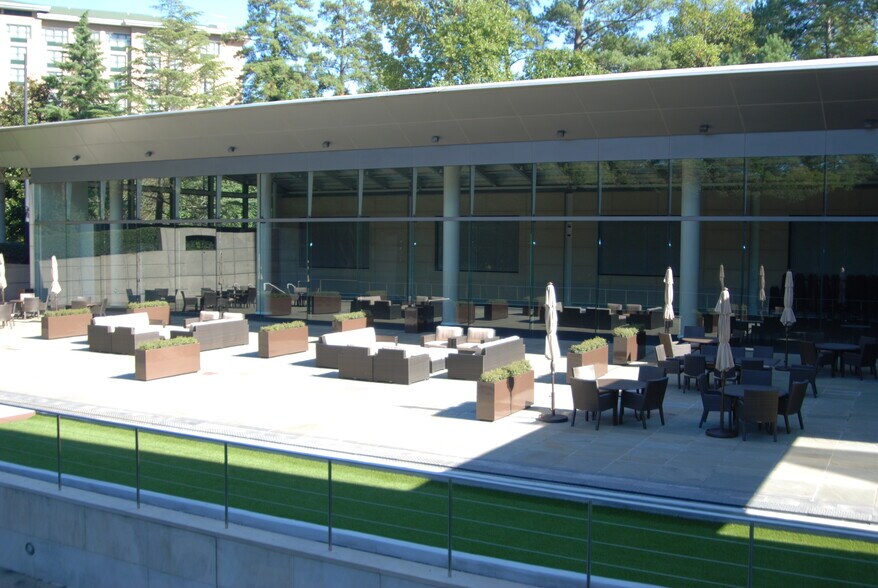 More Photos Of 1001 Summit Blvd, Atlanta Unknown For Lease