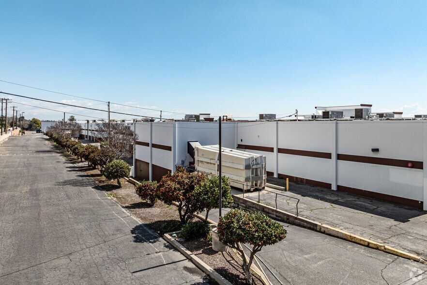 More Photos Of 121 E Foothill Blvd, Upland Unknown For Lease