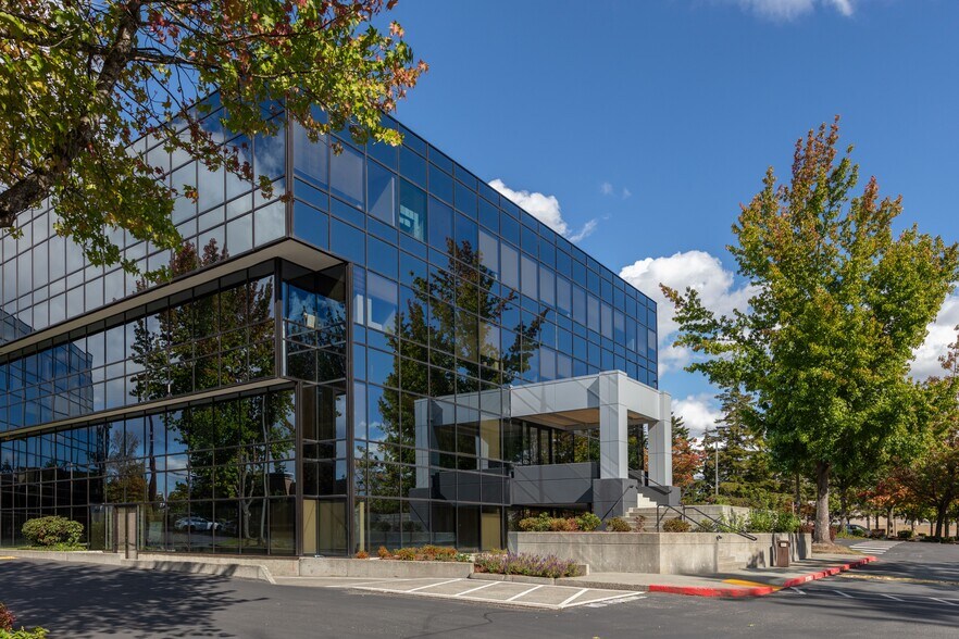 More Photos Of 1000 SE Everett Mall Way, Everett Office For Lease