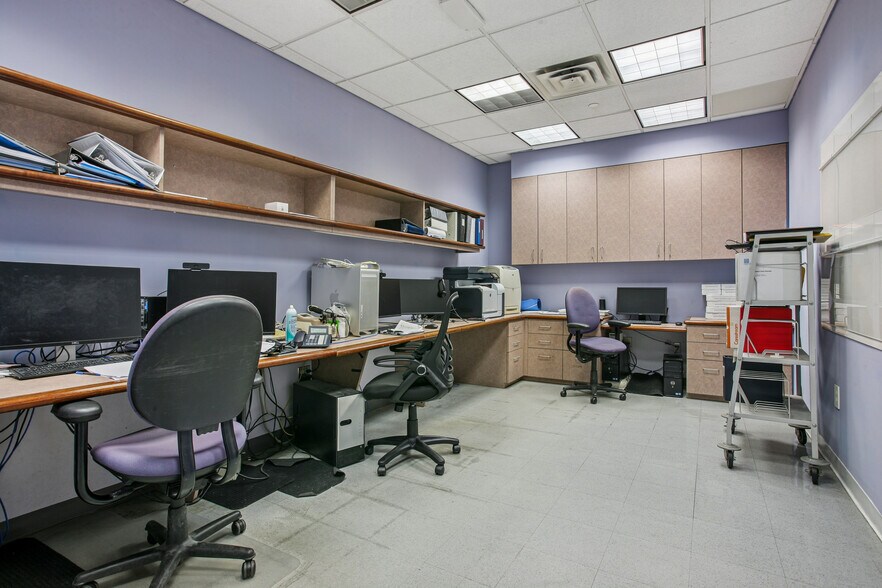 More Photos Of 23-22 30th Ave, Astoria Medical For Lease