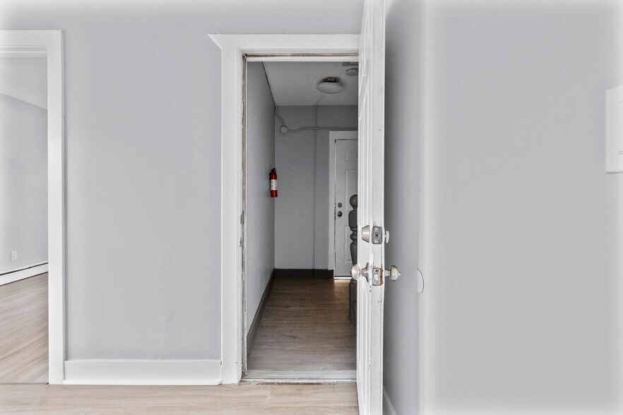 More Photos Of 746 Maple St, Bridgeport Apartments For Sale