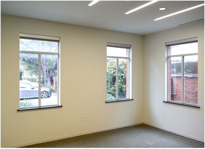 More Photos Of 4511 Yoakum Blvd, Houston Office For Lease