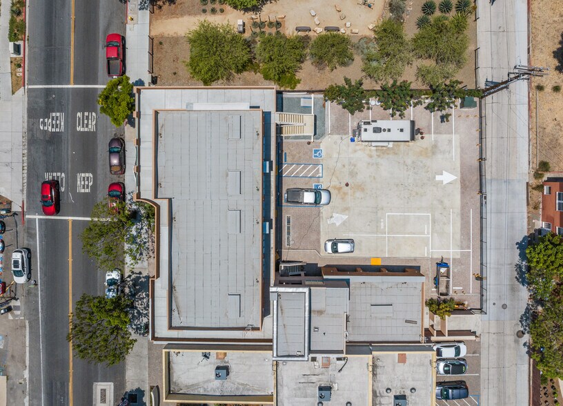 More Photos Of 165 W San Ysidro Blvd, San Ysidro General Retail For Sale