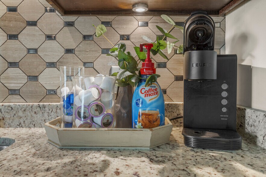 More Photos Of 1705 Government St, Ocean Springs Office For Sale