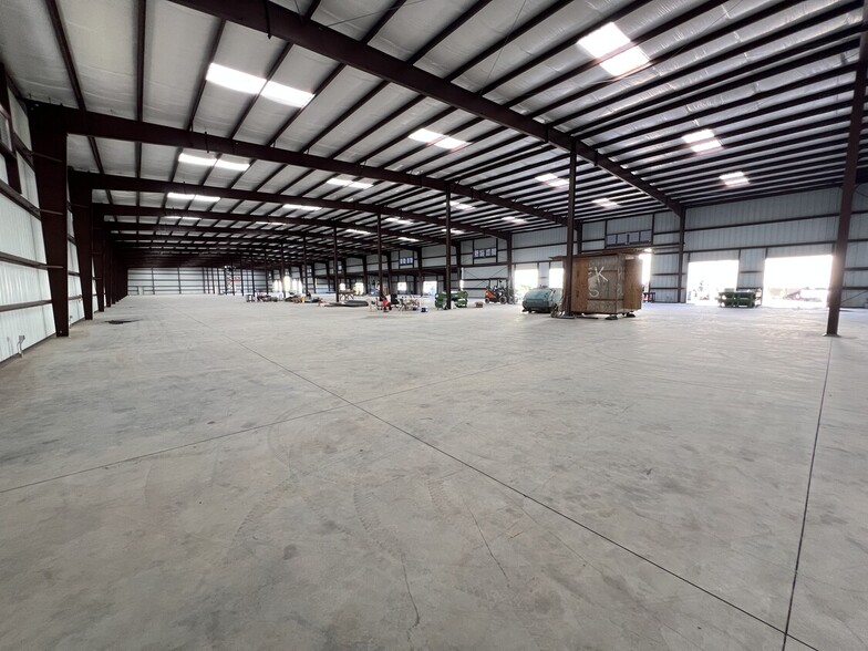 More Photos Of 91-209 Kuhela St, Kapolei Warehouse For Lease