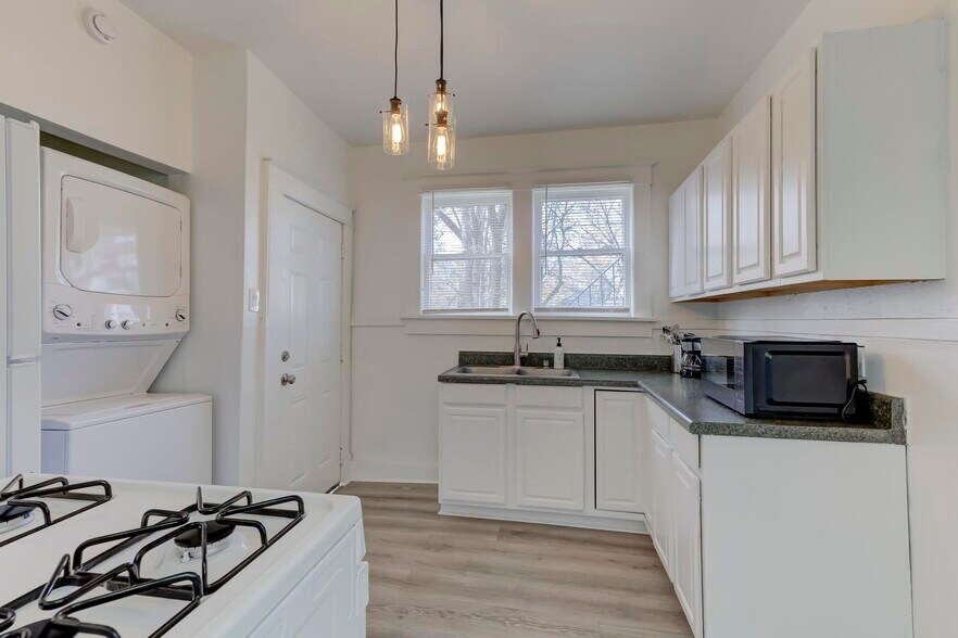 More Photos Of 963 New York St, Memphis Multifamily For Sale