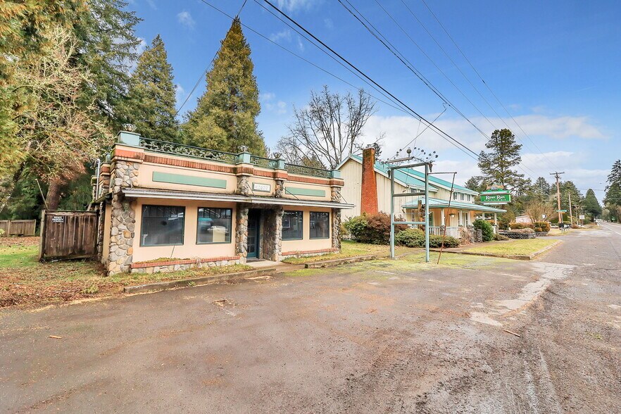 More Photos Of 42837 McKenzie Hwy, Leaburg Freestanding For Sale