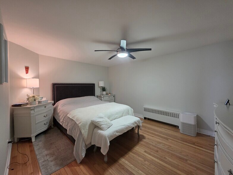 More Photos Of 57 Division St, Welland Storefront Retail Residential For Sale