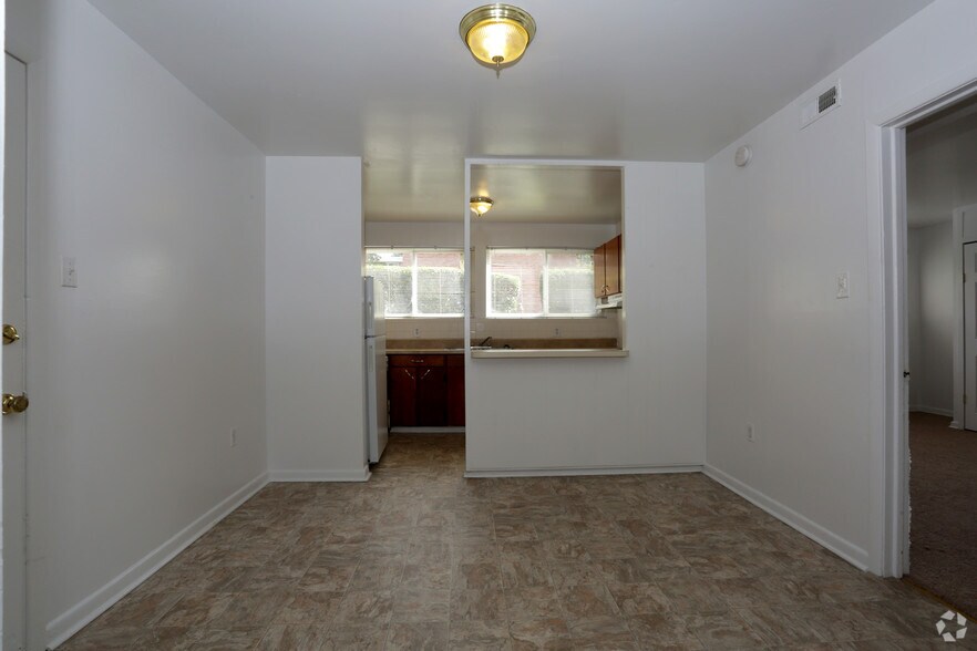 More Photos Of 2075 Langhorne Rd, Lynchburg Apartments For Sale