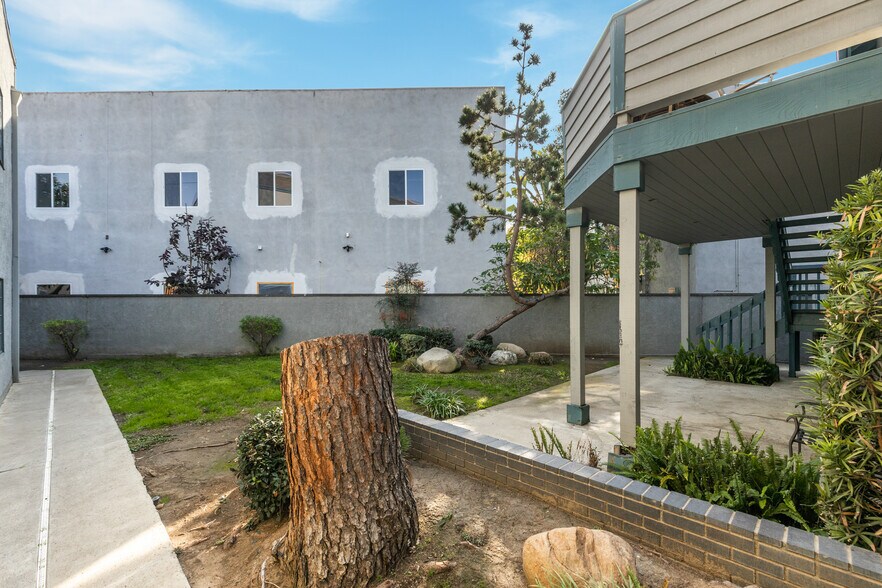 More Photos Of 18592 Main St, Huntington Beach Office For Lease