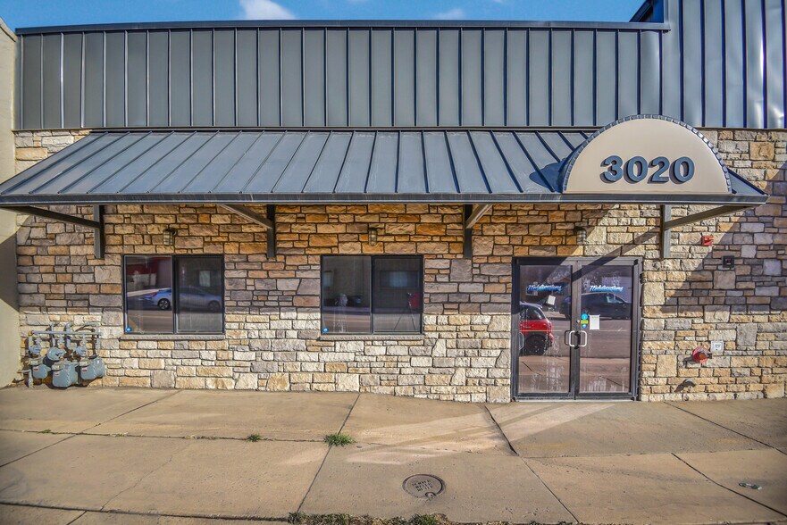 More Photos Of 3020-3040 S Tejon St, Englewood Warehouse For Lease