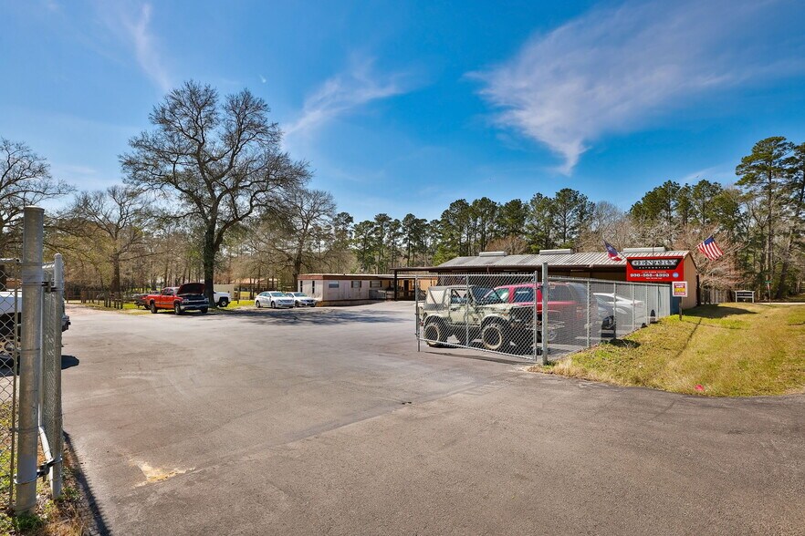 More Photos Of 17163 Rabon Chapel Rd, Montgomery Service For Sale