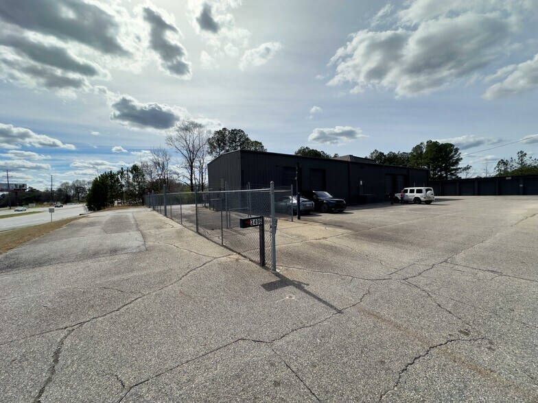 More Photos Of 3496 Peachtree Pky, Suwanee Service For Lease