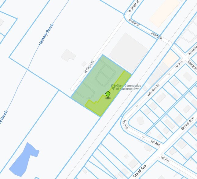 More Photos Of 300 W Stiger St, Hackettstown Distribution For Lease