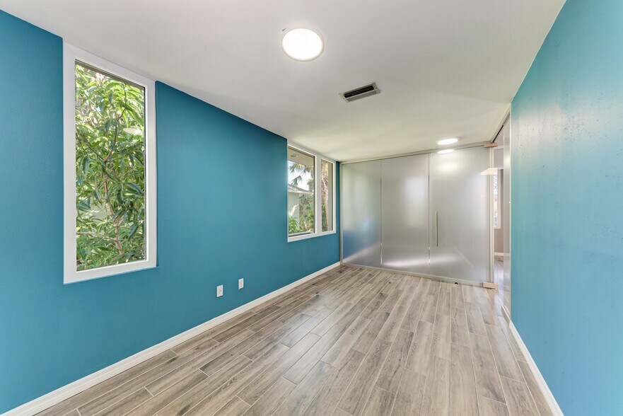 More Photos Of 1771 Manatee Ave W, Bradenton Loft Creative Space For Lease