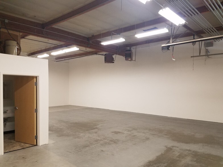 More Photos Of 18675 Adams Ct, Morgan Hill Warehouse For Lease