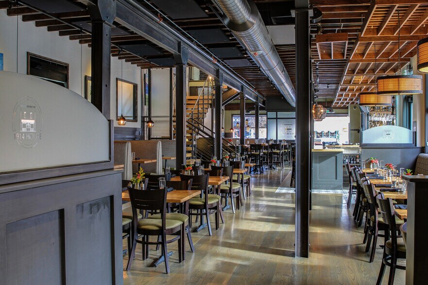 More Photos Of 121 E 2nd Ave, Niwot Restaurant For Sale