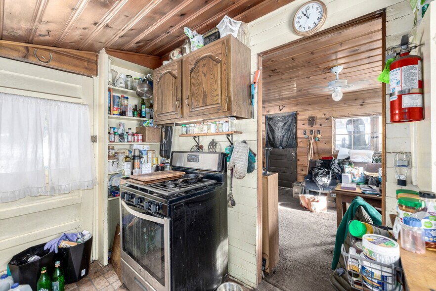 More Photos Of 8537 S Doubleheader Ranch Rd, Morrison Specialty For Sale