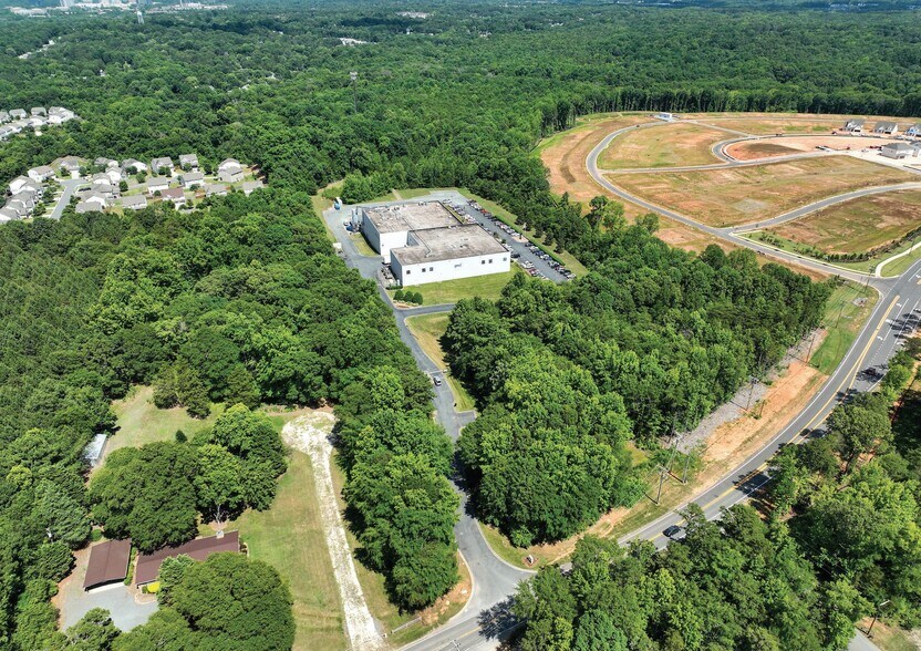 More Photos Of 11632 Harrisburg Rd, Fort Mill Light Manufacturing For Sale