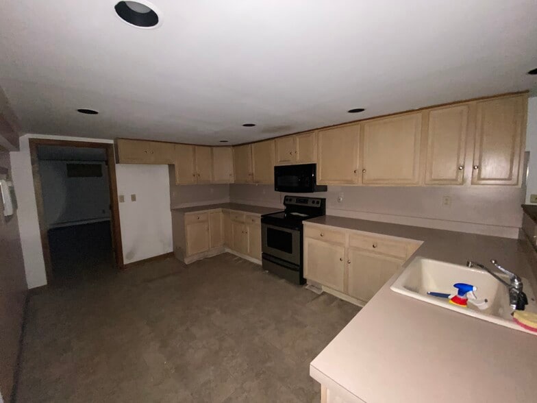 More Photos Of , Derby Unknown For Sale