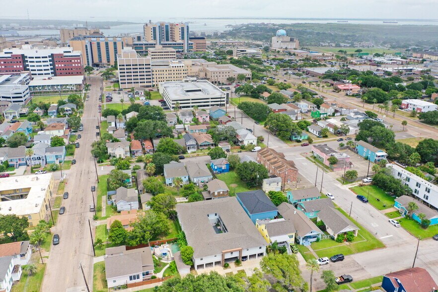 More Photos Of 712 Ball St, Galveston Apartments For Sale