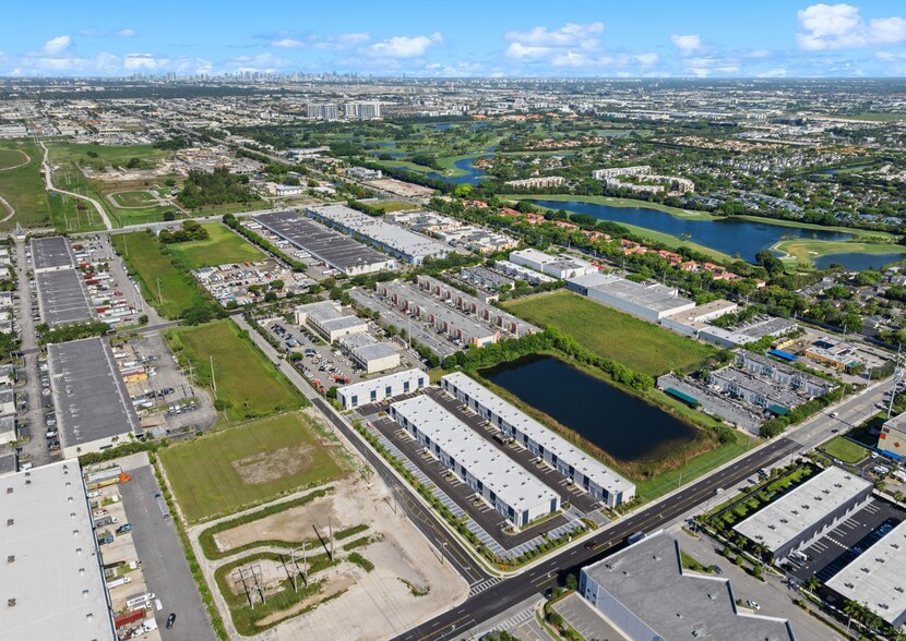 More Photos Of 6175 NW 102nd Ave, Doral Showroom For Sale