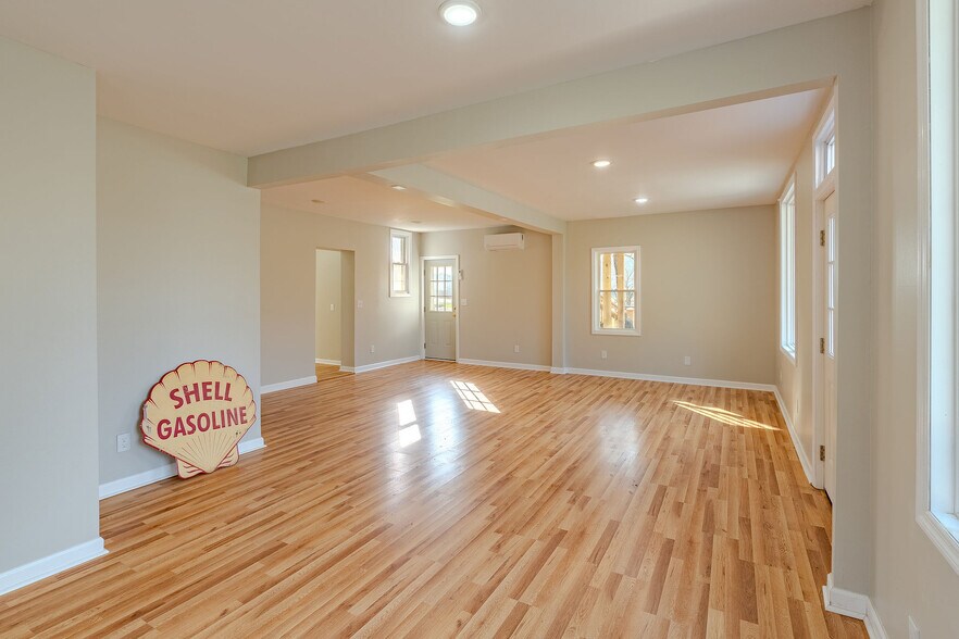 More Photos Of 12 Scenic Rd, Fries General Retail For Sale