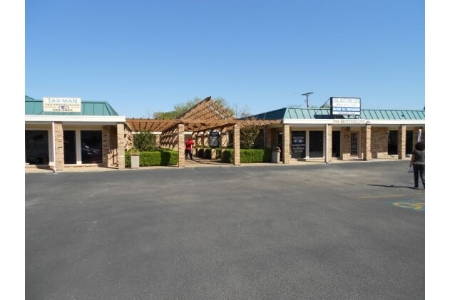 More Photos Of 1205 N State Highway 123, San Marcos Office For Lease