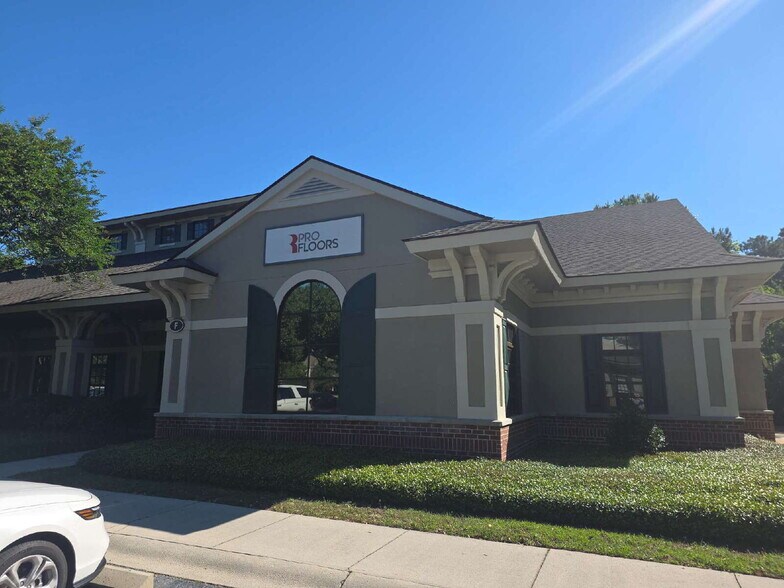 Primary Photo Of 18 Oak Forest Rd, Bluffton Office For Lease
