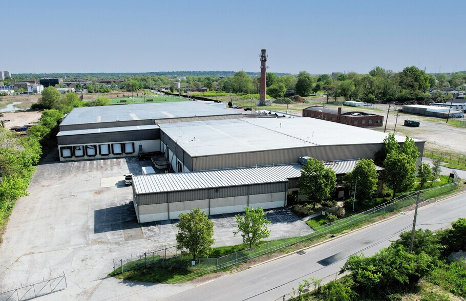 More Photos Of 701 Garasches Ln, Wilmington Manufacturing For Lease