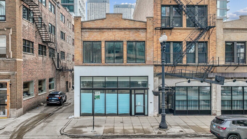 More Photos Of 619 W Randolph St, Chicago Restaurant For Sale
