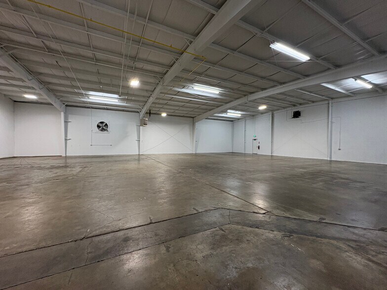 More Photos Of 1285 N Indianapolis Rd, Columbus Industrial For Sale