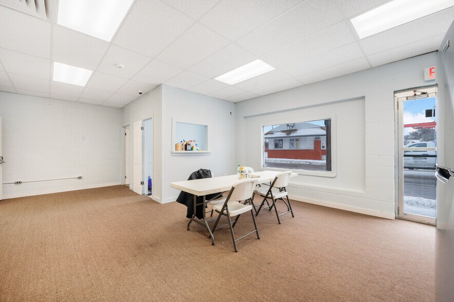 More Photos Of 805 Maple St, Big Rapids Storefront Retail Office For Sale