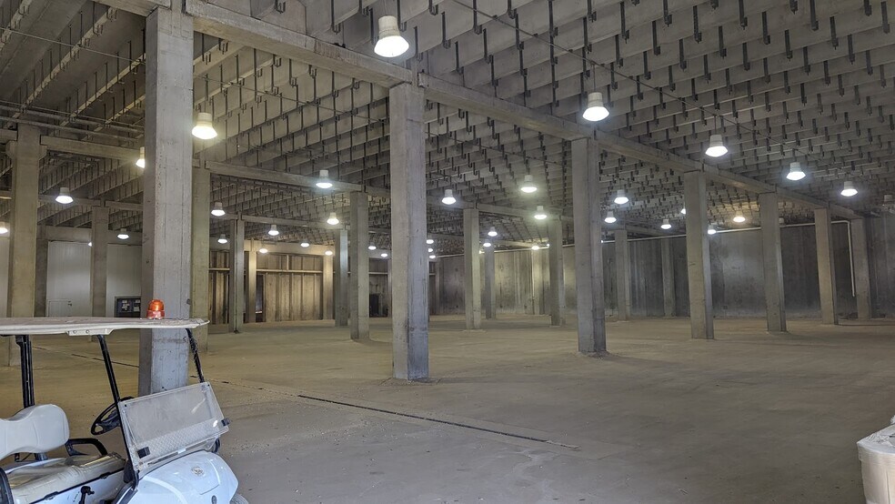 More Photos Of 2226 FM 3183, Plainview Food Processing For Lease