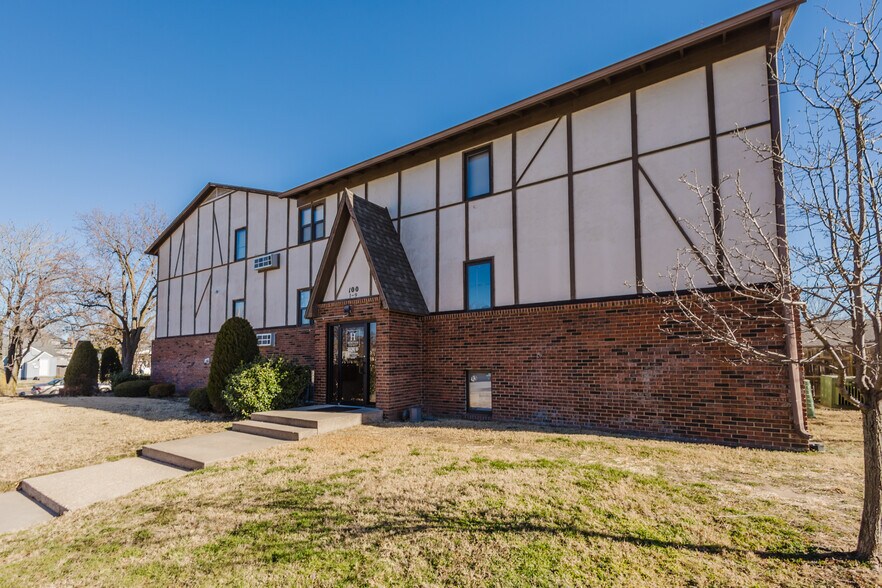 More Photos Of 401 E Avenue A, Hutchinson Apartments For Sale