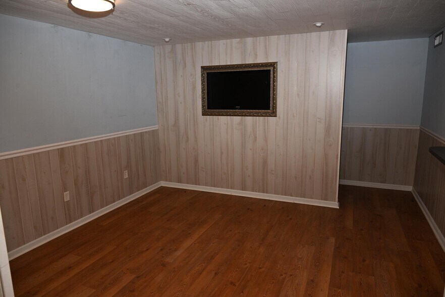 More Photos Of 1218 14th Ave N, Texas City Loft Creative Space For Sale