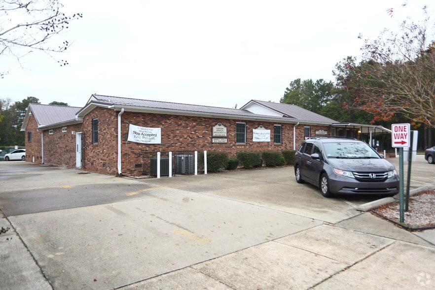 More Photos Of 1220 Walter Reed Rd, Fayetteville Office For Sale