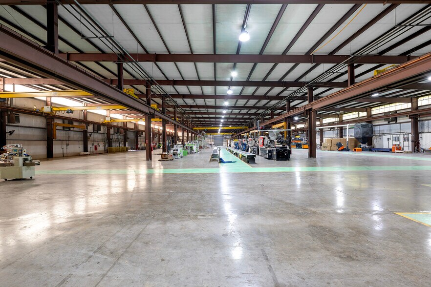 More Photos Of 11939 Aldine Westfield Rd, Houston Manufacturing For Lease