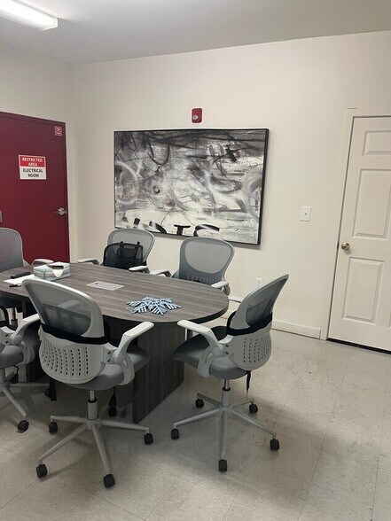 More Photos Of 431 Route 108, Somersworth Warehouse For Lease