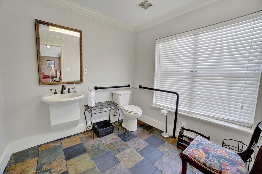 More Photos Of 113 Glenn Ave, Trussville Office Residential For Sale