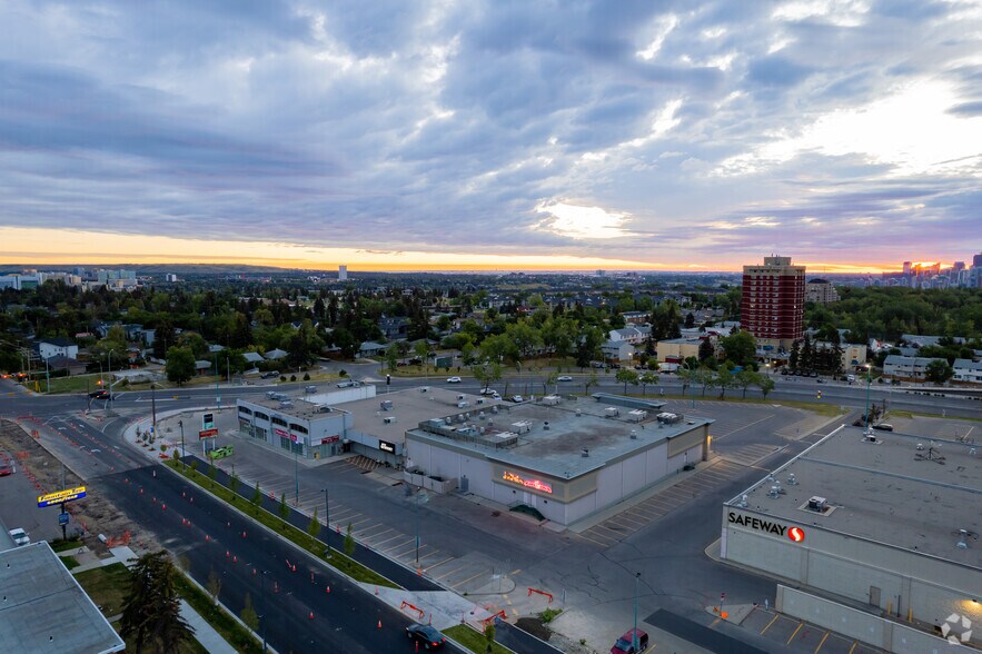 More Photos Of 1002 37th St NW, Calgary Storefront For Lease