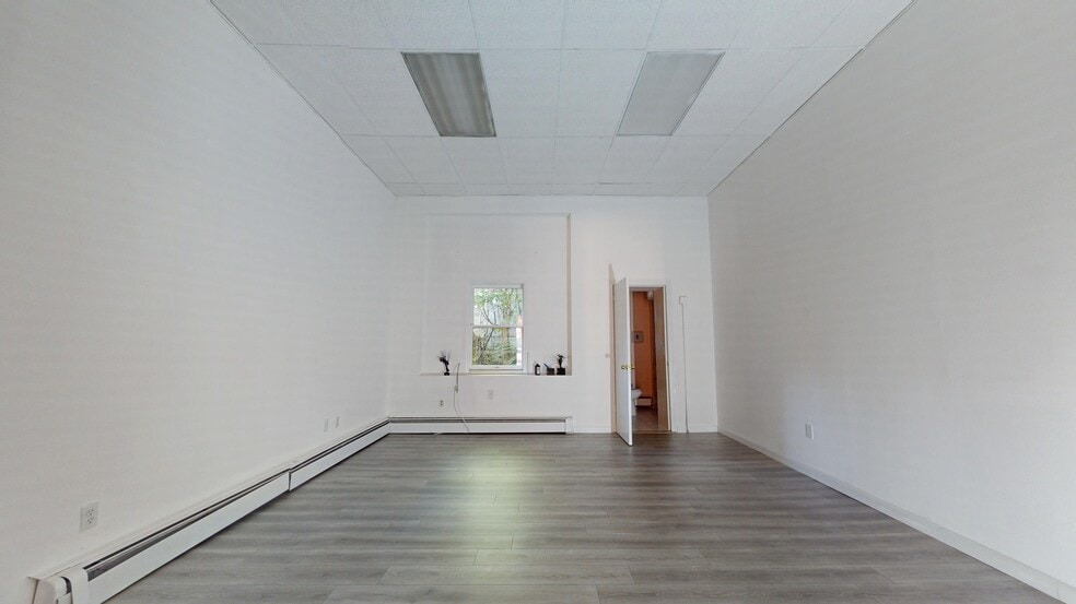 More Photos Of 42 W Main St, Riverhead Storefront Retail Office For Lease