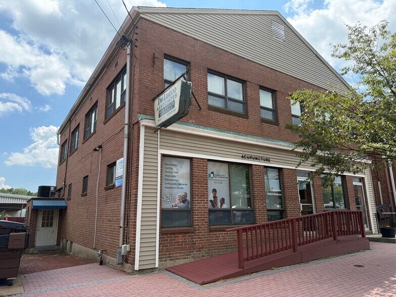 More Photos Of 93 Market Sq, Newington Office For Sale